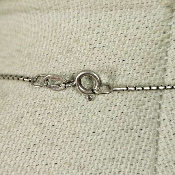 Zuni Vintage Blue Jay Bird Mother of Pearl Pendant Sterling Silver Necklace - Picture 3 of 4